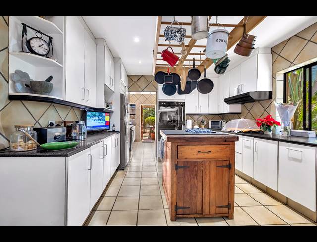 4 BEDROOM HOUSE FOR SALE IN STRATHAVON